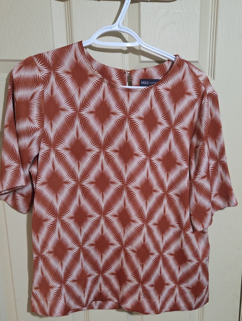 Womens Rust Geometric Short Sleeve Blouse